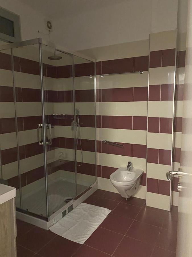 Redona Apartament Вльора Екстер'єр фото